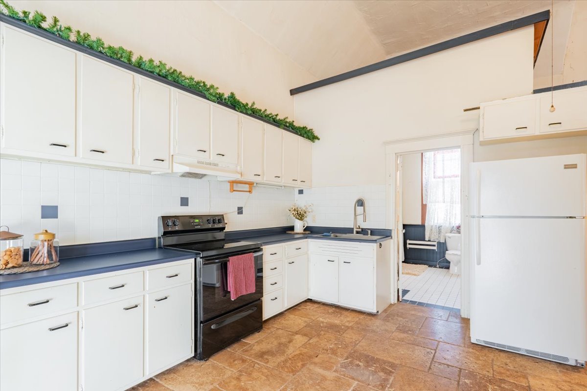 269 Chicago Street, Dewitt, IL 61735