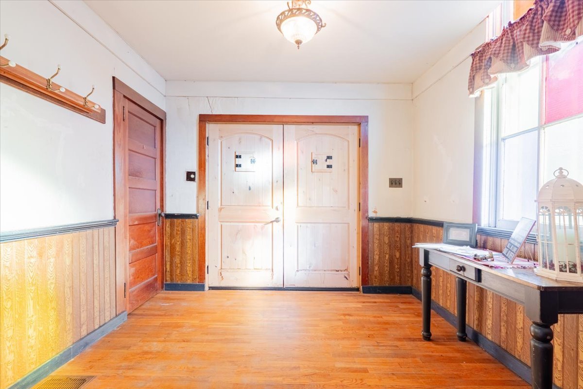 269 Chicago Street, Dewitt, IL 61735