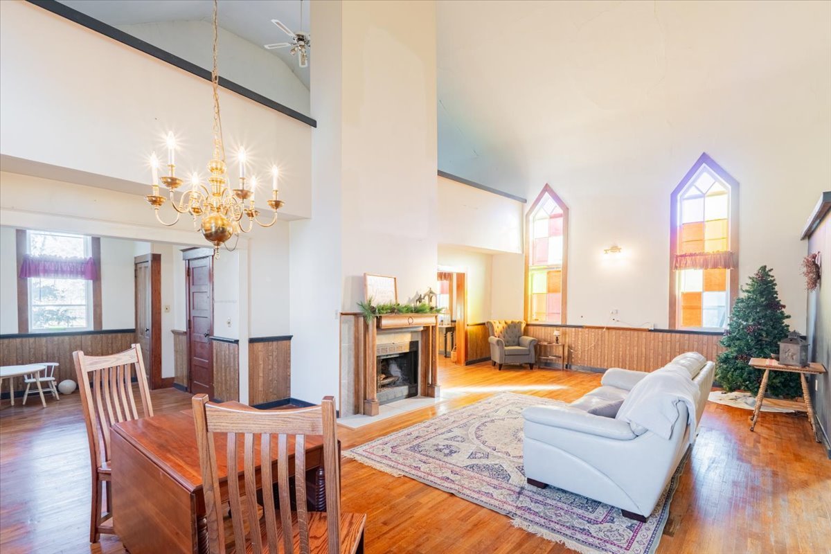 269 Chicago Street, Dewitt, IL 61735