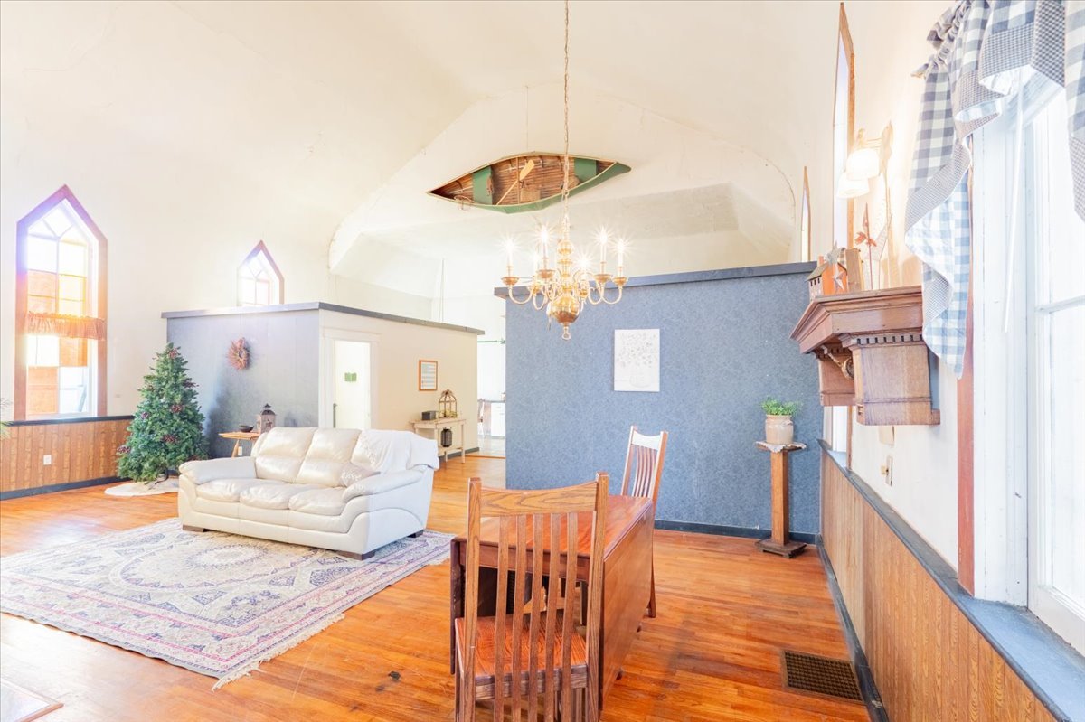 269 Chicago Street, Dewitt, IL 61735