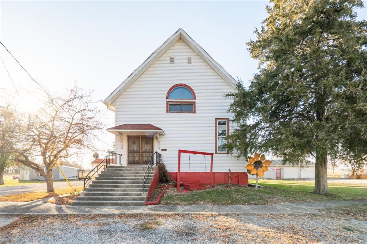 269 Chicago Street, Dewitt, IL 61735