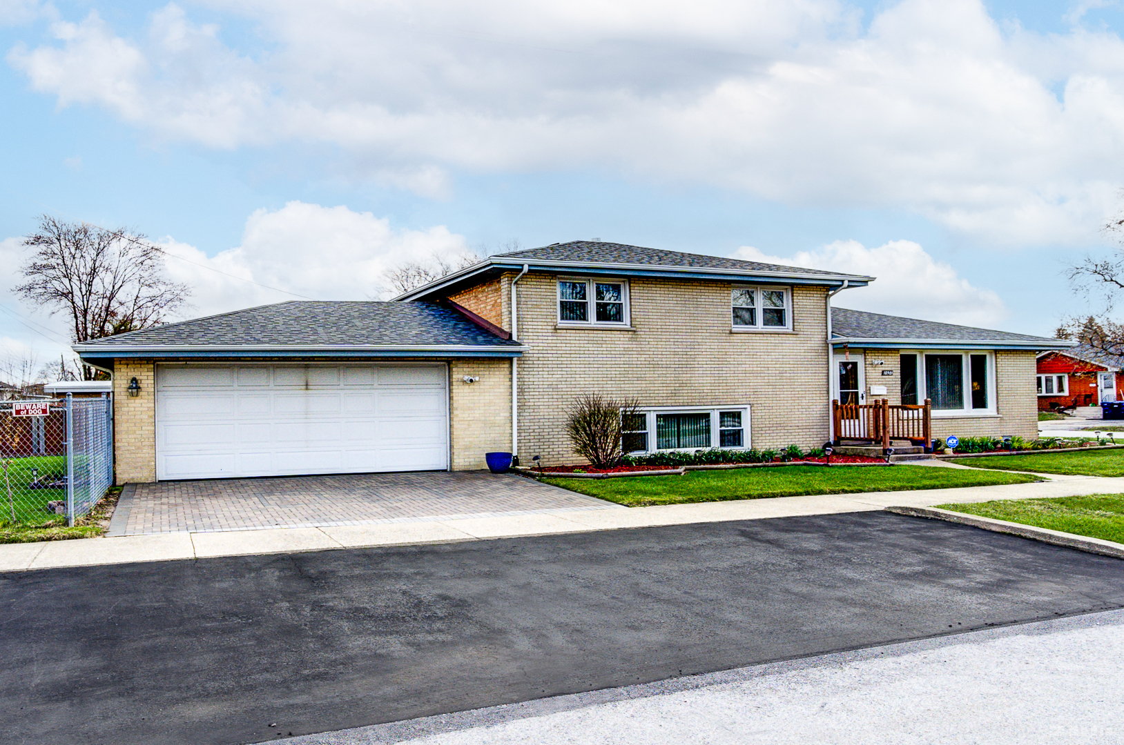 10901 S Rutherford Avenue, Worth, IL 60482
