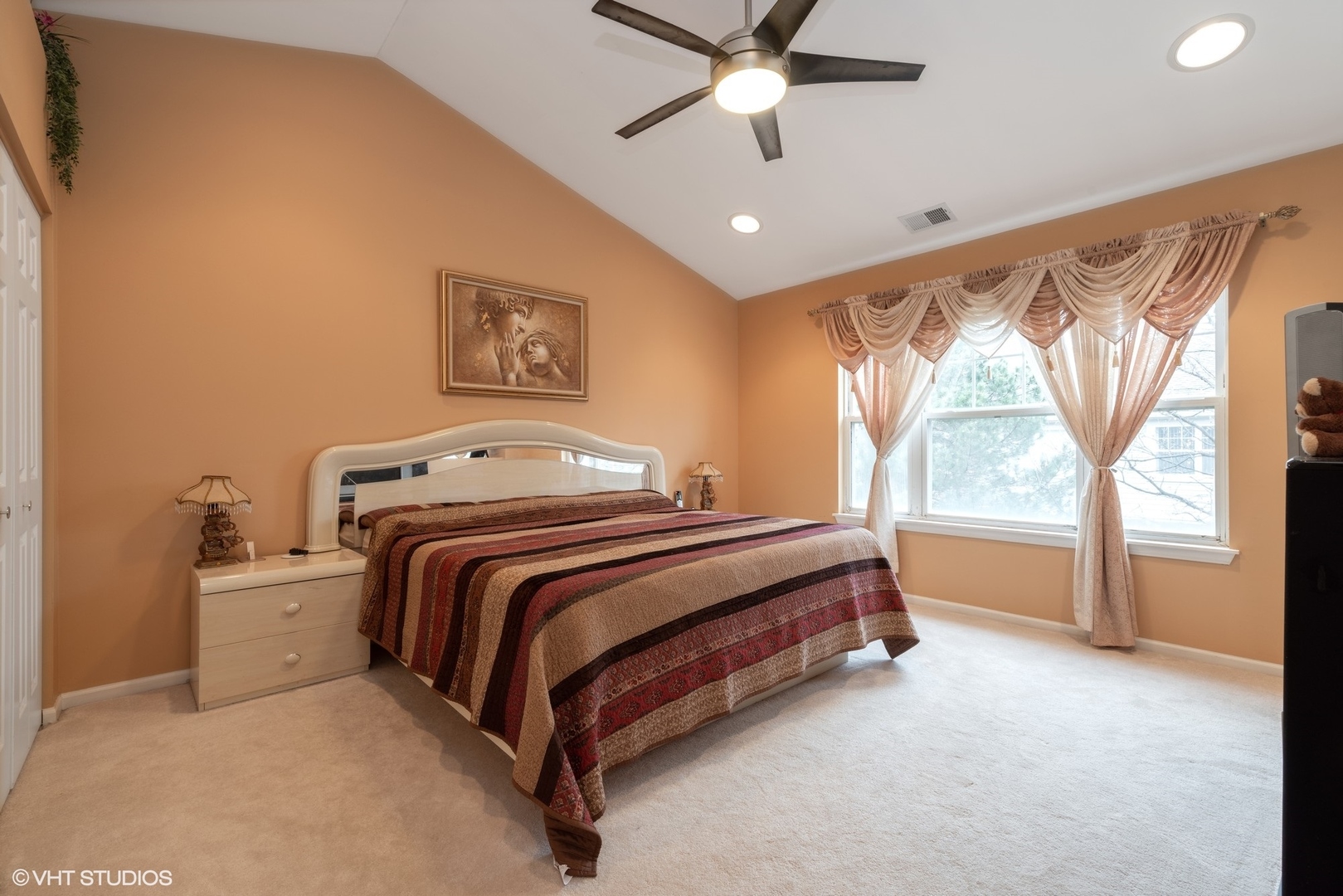 463 Pine Lake Circle, Vernon Hills, IL 60061