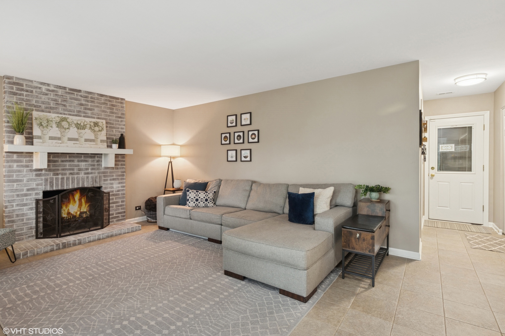 12 Lindon Lane, Vernon Hills, IL 60061