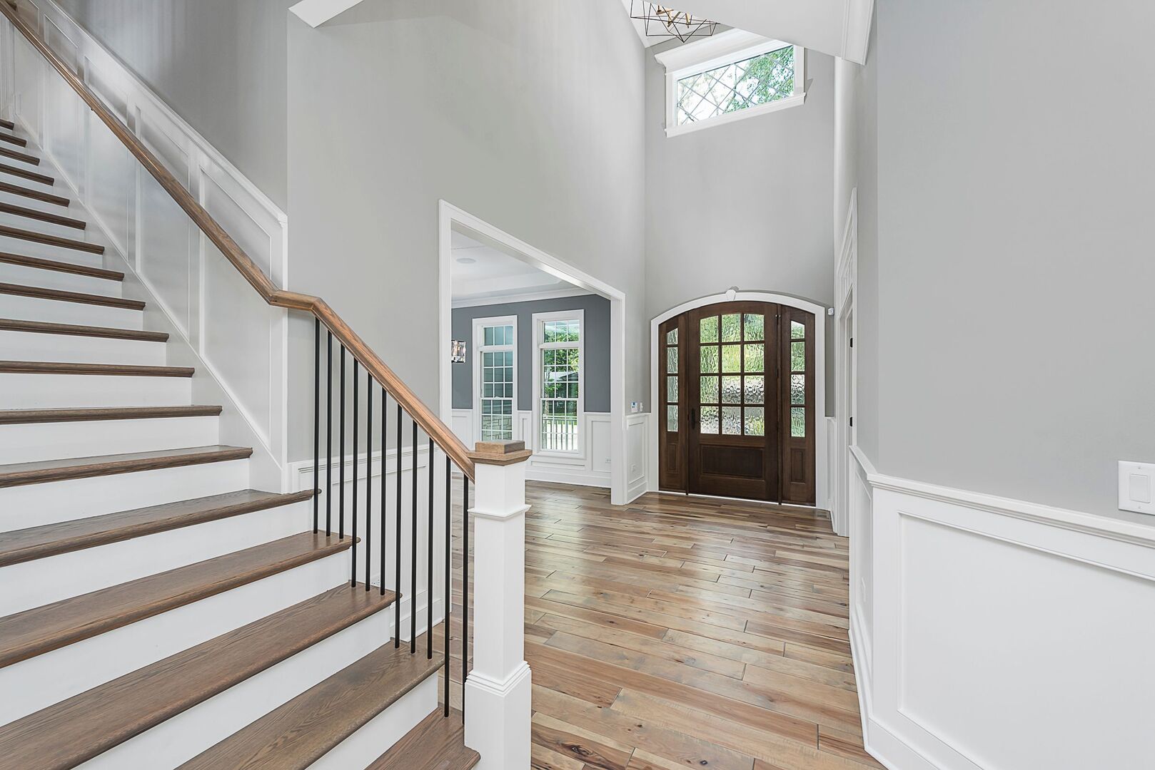 1172 E Chicago Avenue, Naperville, IL 60540