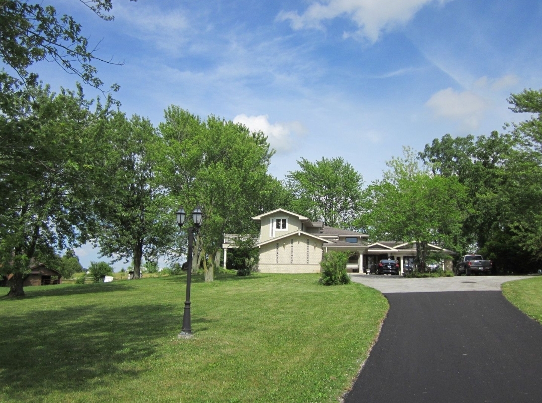 32053 S Klemme Road, Beecher, IL 60401