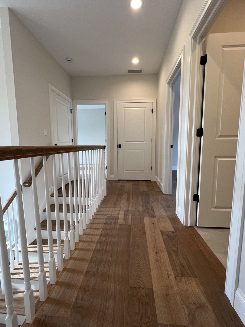 9524 Hook Street, Highland, IN 46322