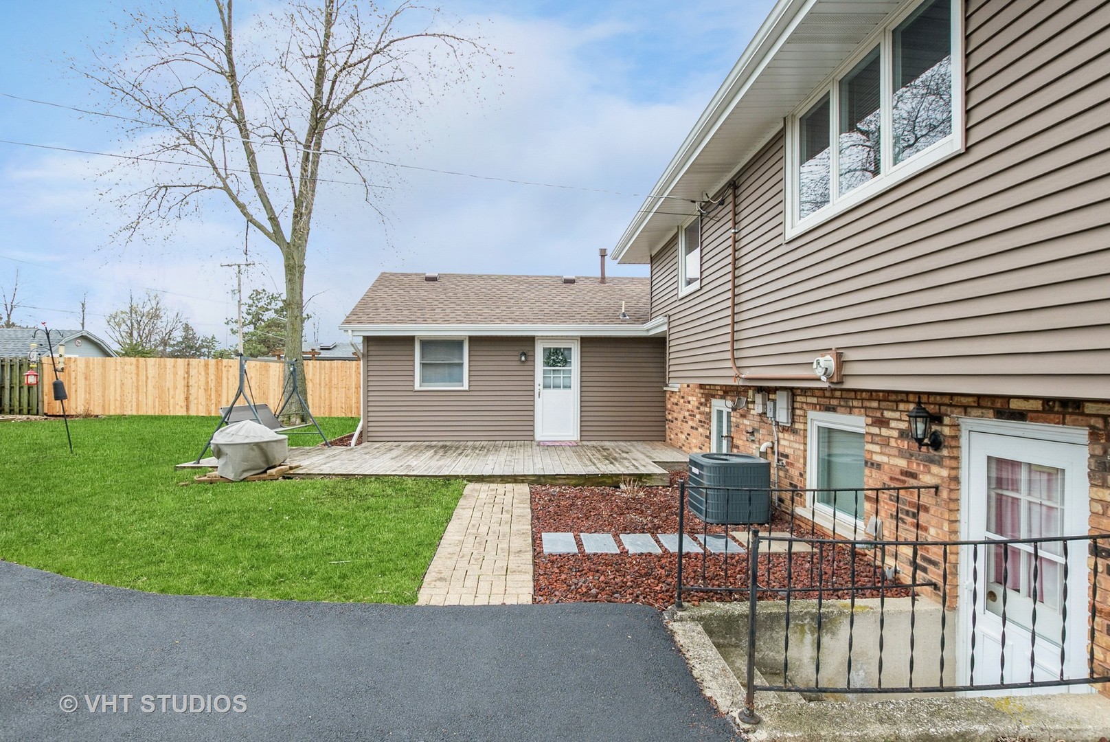 9137 W 147th Street, Orland Park, IL 60462