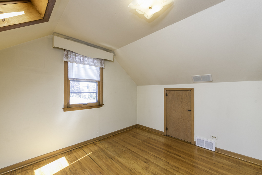 1908 N Jackson Street, Waukegan, IL 60087