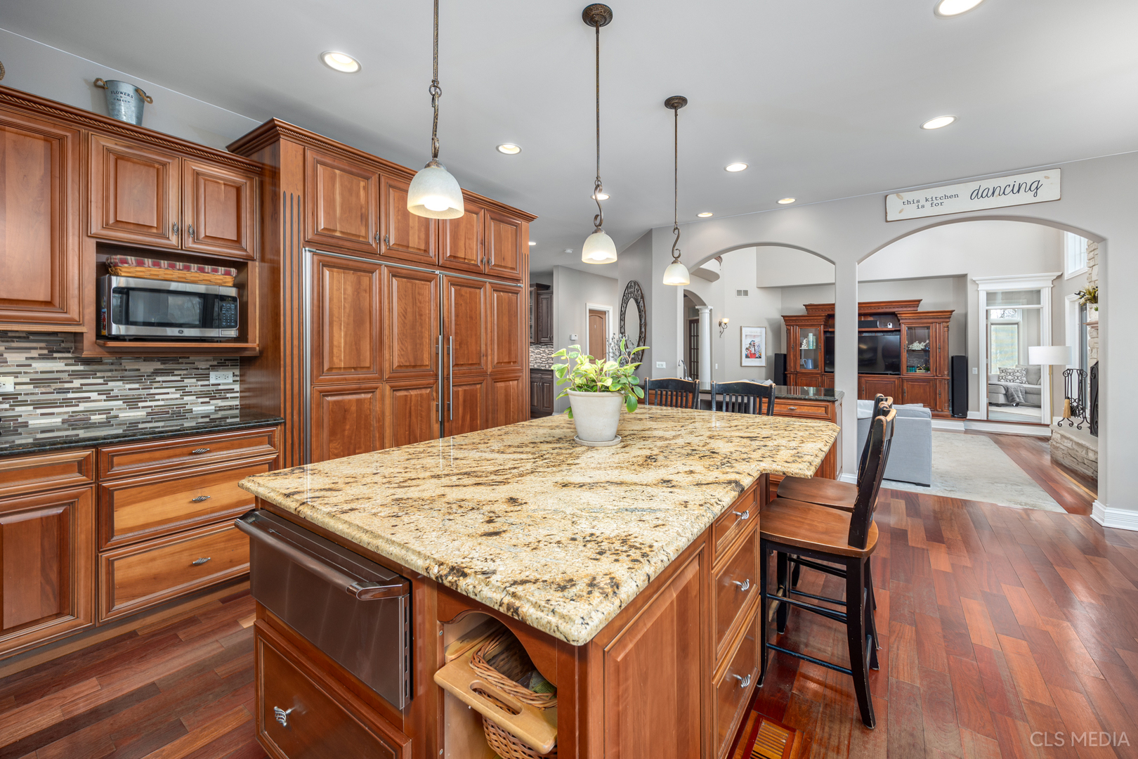 1091 Granville Avenue, Itasca, IL 60143