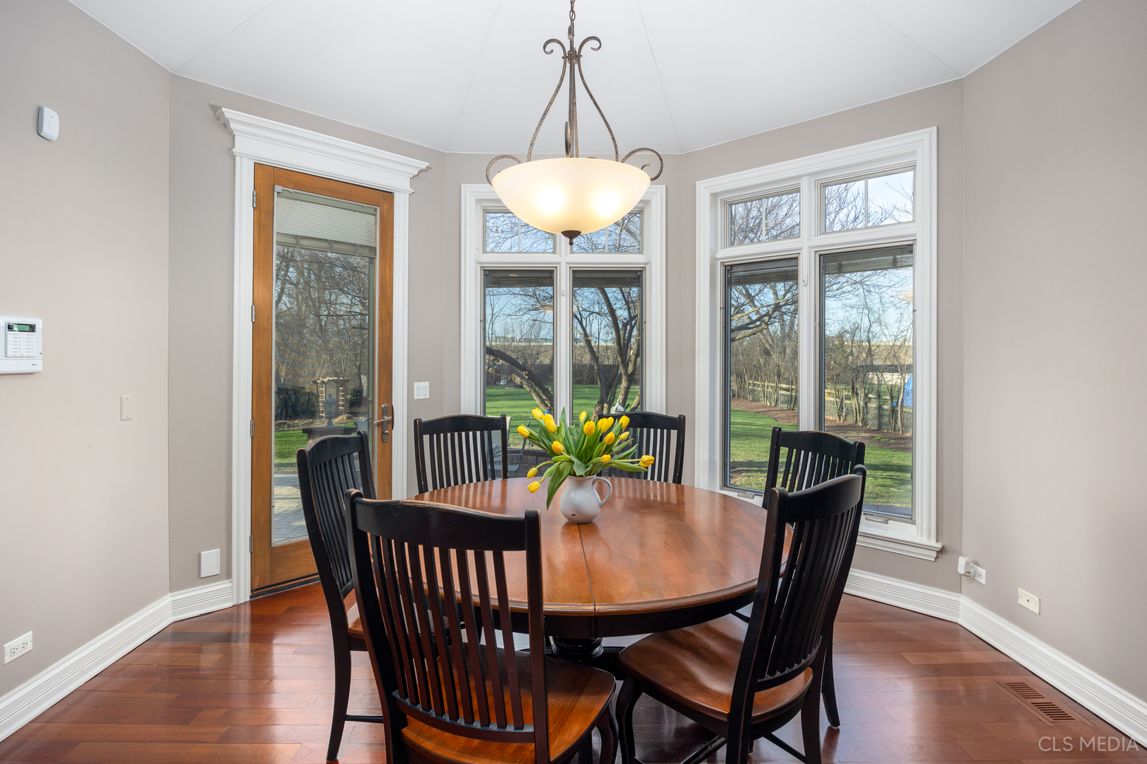 1091 Granville Avenue, Itasca, IL 60143