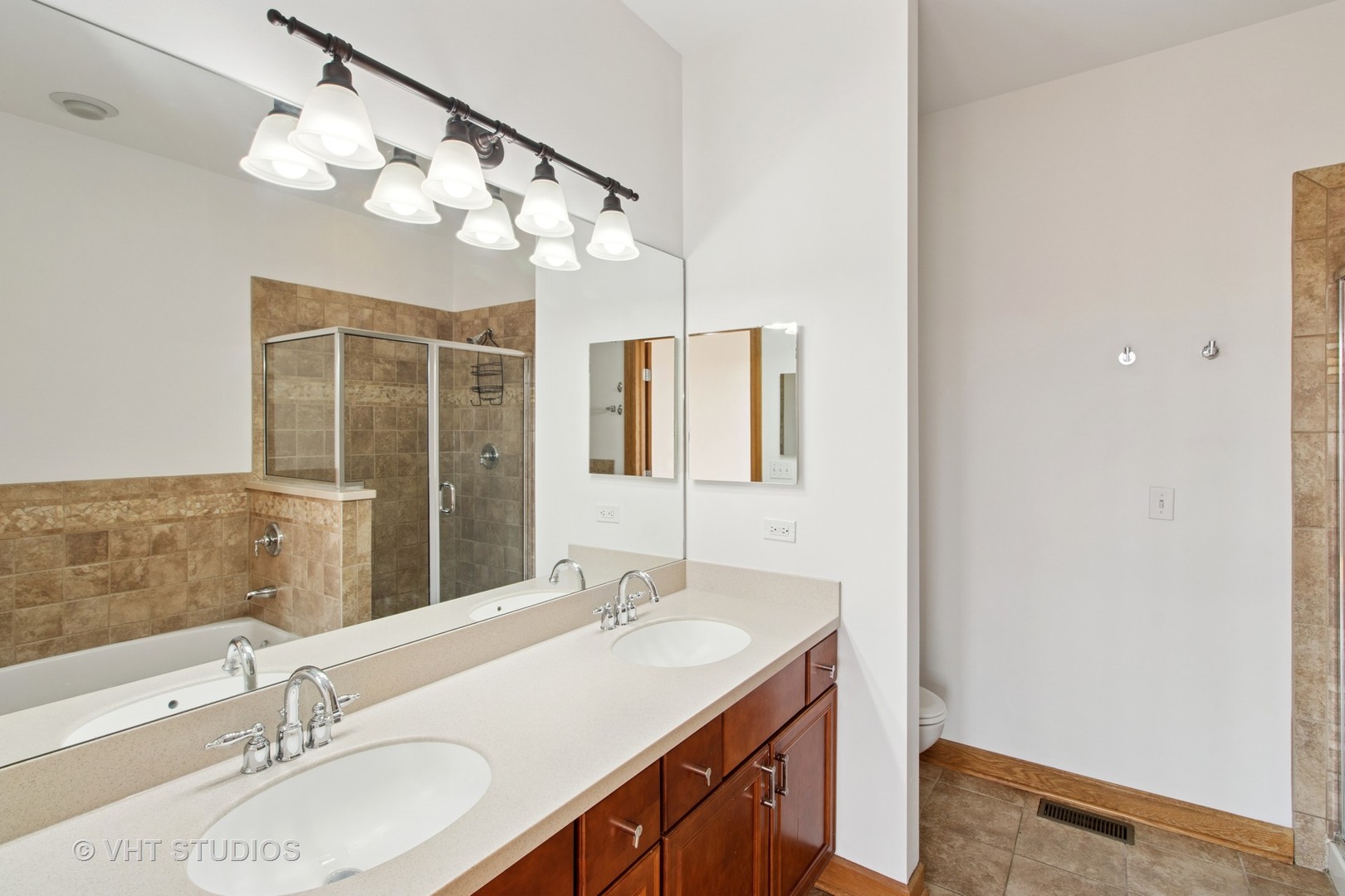 187 S Grove Avenue #187, Elgin, IL 60120