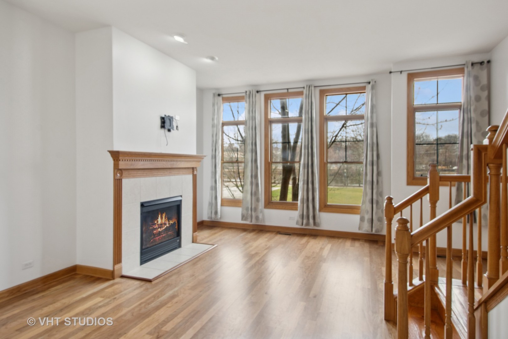187 S Grove Avenue #187, Elgin, IL 60120