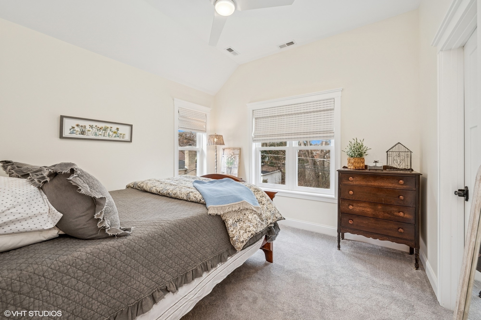 1112 N Haddow Avenue, Arlington Heights, IL 60004