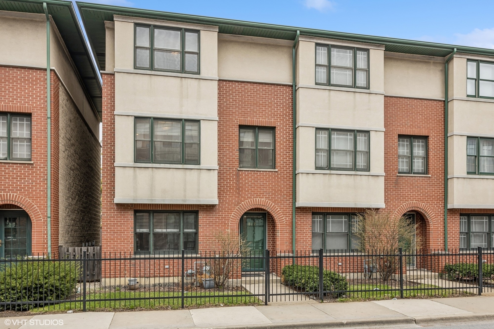 817 N Harlem Avenue, Oak Park, IL 60302