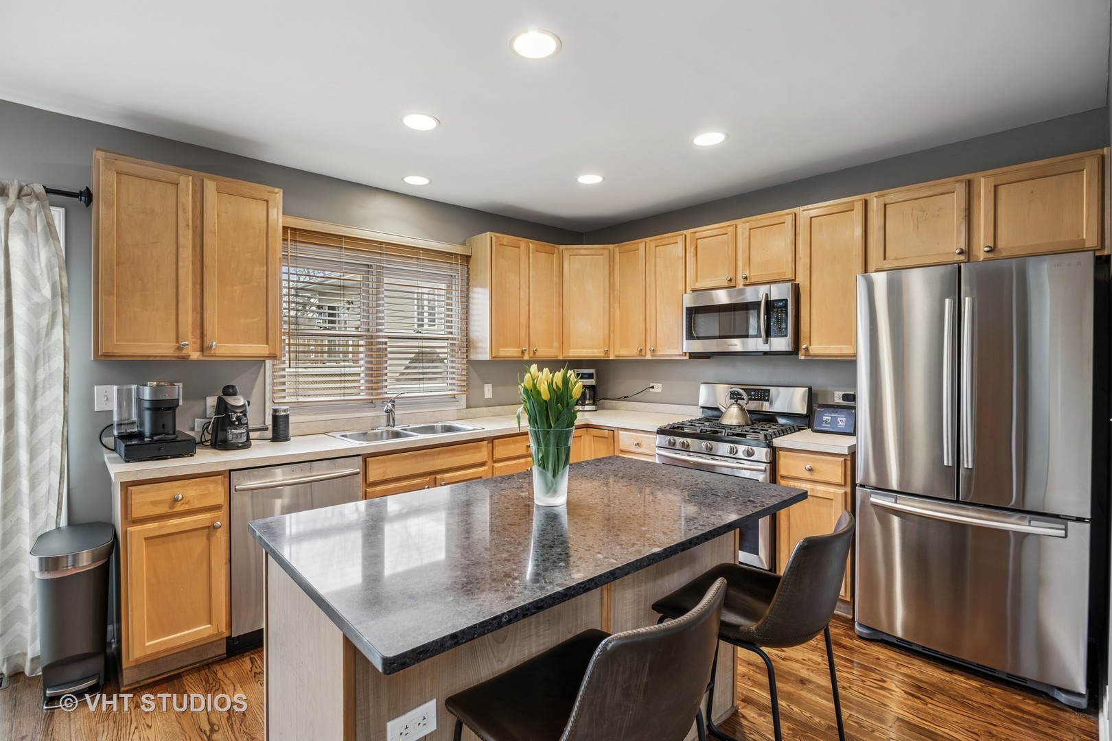 817 N Harlem Avenue, Oak Park, IL 60302