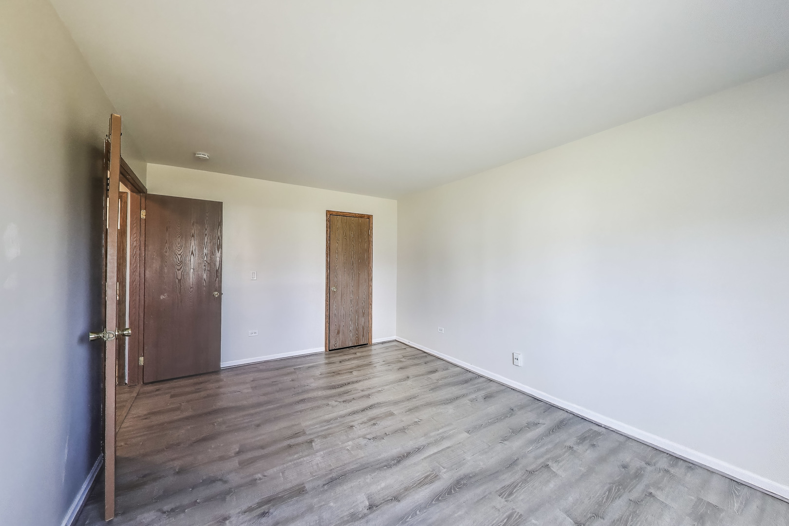 947 GLOUCHESTER Circle #947, Schaumburg, IL 60193