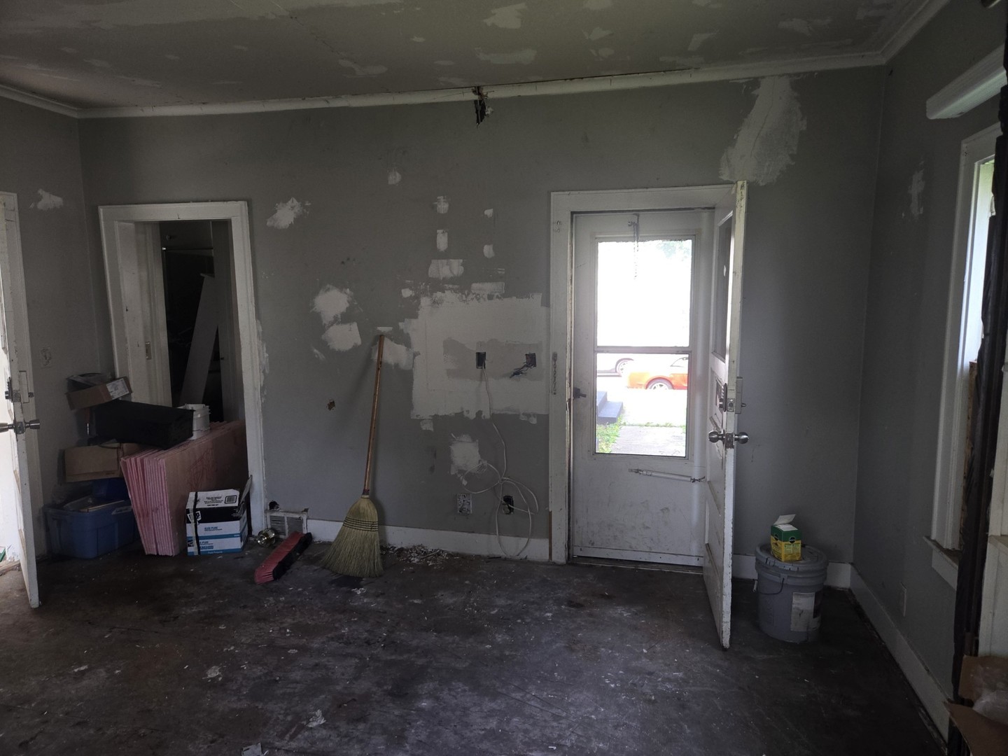 708 W Jefferson Street, Bloomington, IL 61701