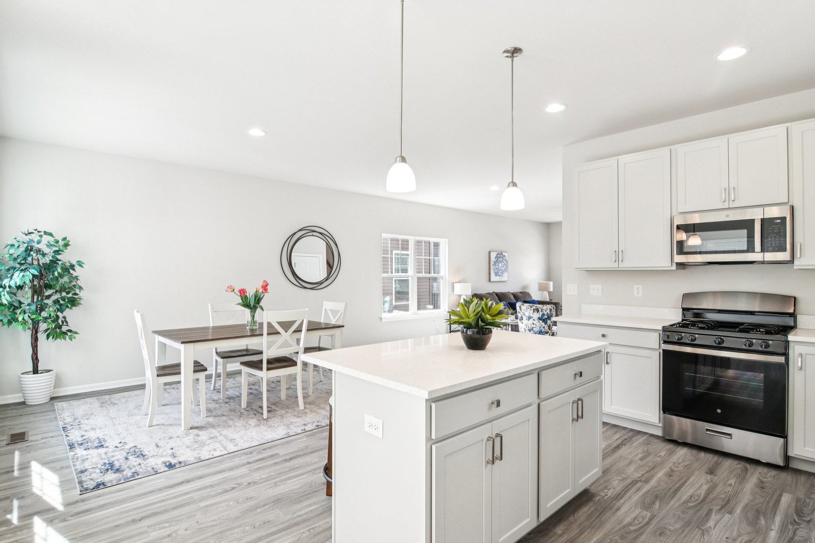 816 Simpson Avenue, Elburn, IL 60119