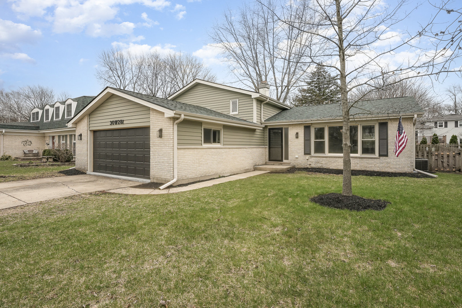 30W281 Country Lakes Drive, Naperville, IL 60563
