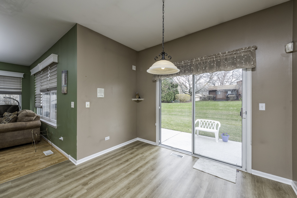 3174 N Magnolia Lane, Wadsworth, IL 60083