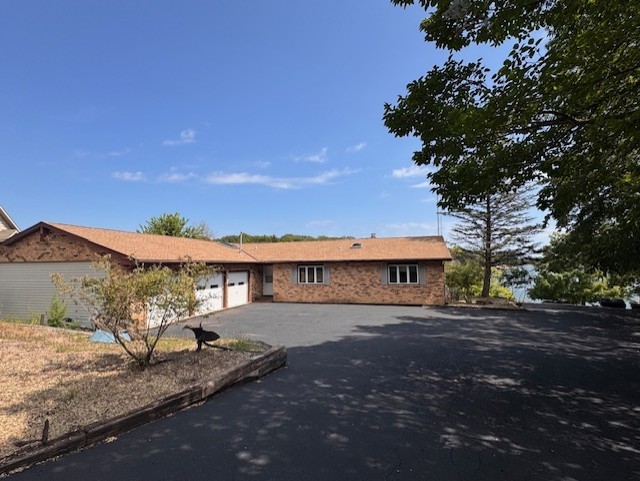 20 Chairtree Court, Putnam, IL 61560