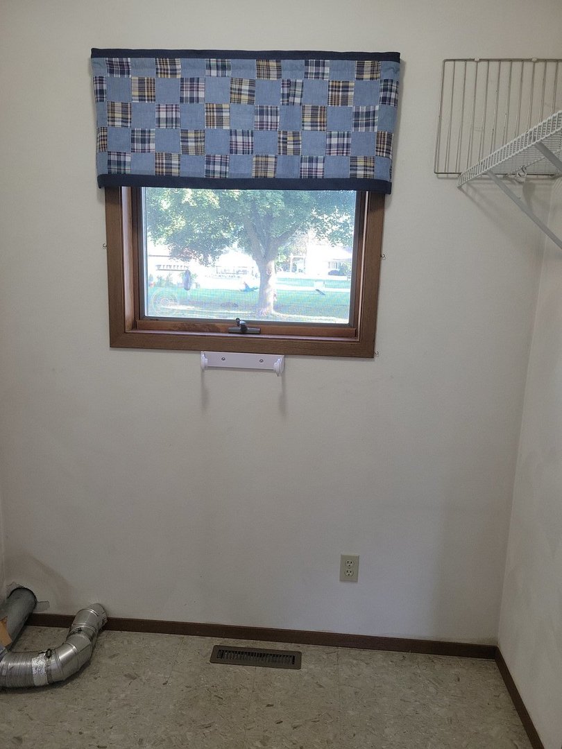 313 W Topeka Street, Toluca, IL 61369