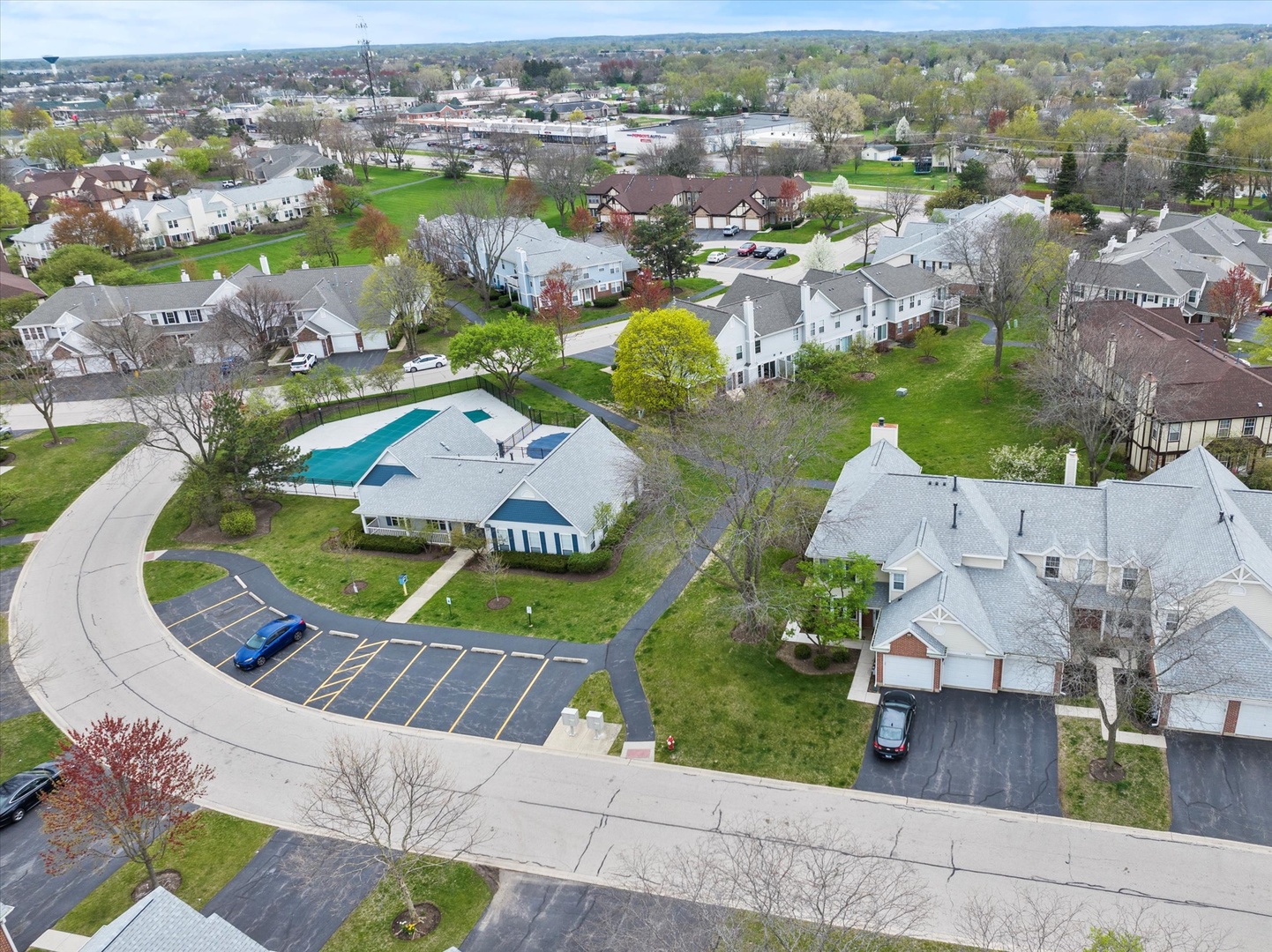 226 Green Knoll Lane #226, Streamwood, IL 60107