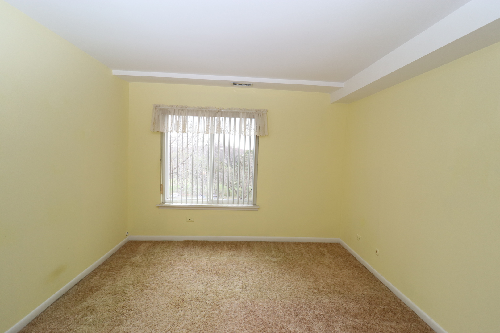 945 E Kenilworth Avenue #429, Palatine, IL 60074