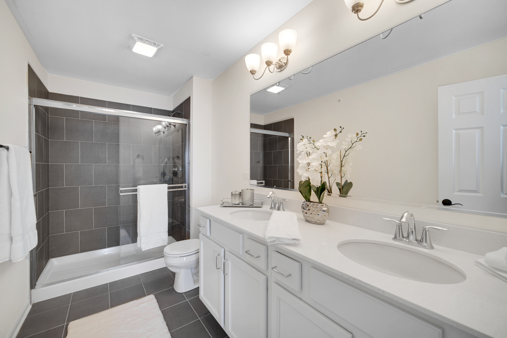 3S622 Everton Dr Drive, Warrenville, IL 60555