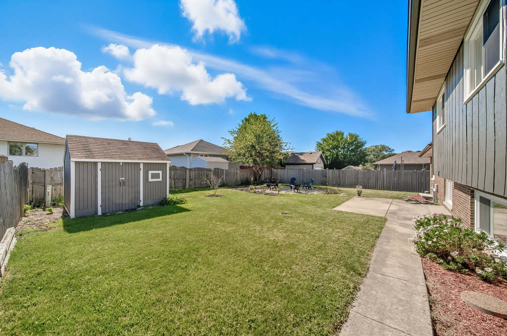 6923 154th Place, Oak Forest, IL 60452