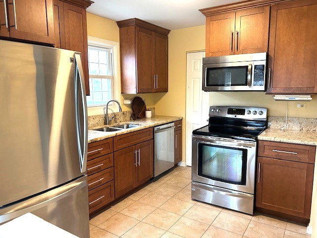 2160 Lancaster Circle #4-202C, Naperville, IL 60565