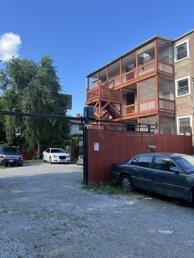 6526 S ROSS Avenue, Chicago, IL 60621
