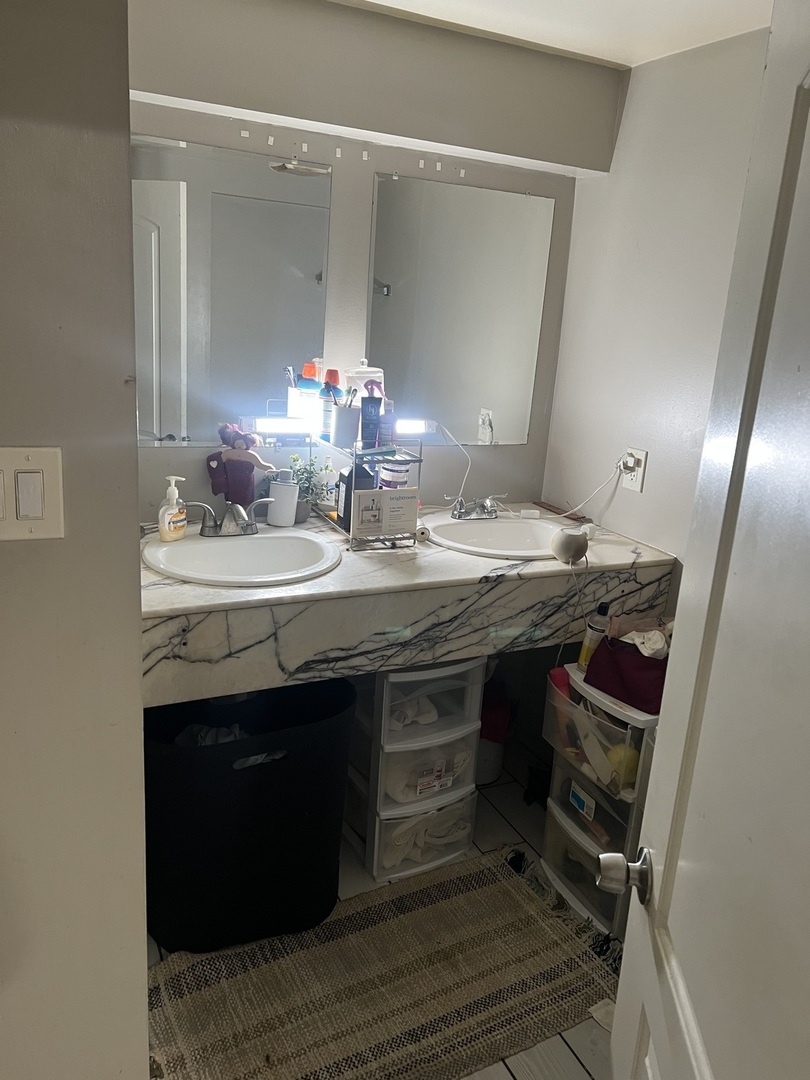 6526 S ROSS Avenue, Chicago, IL 60621