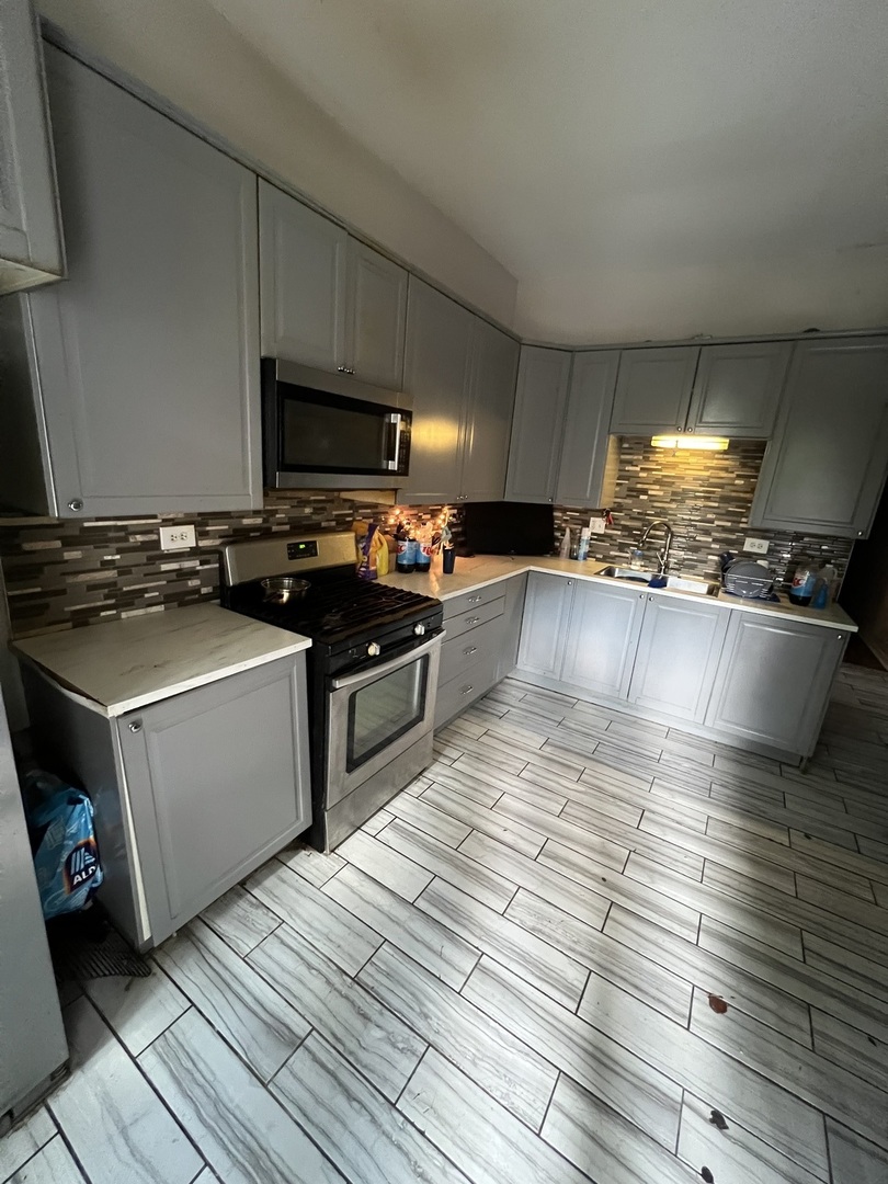 6526 S ROSS Avenue, Chicago, IL 60621