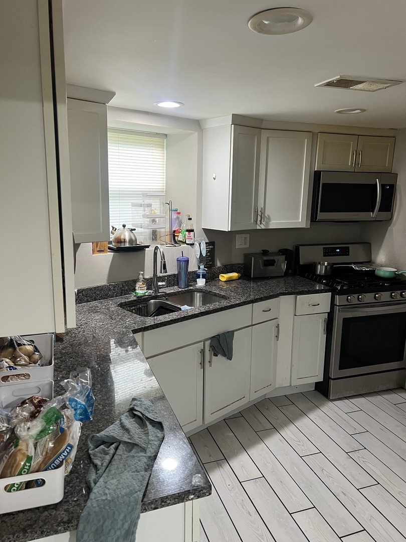6526 S ROSS Avenue, Chicago, IL 60621