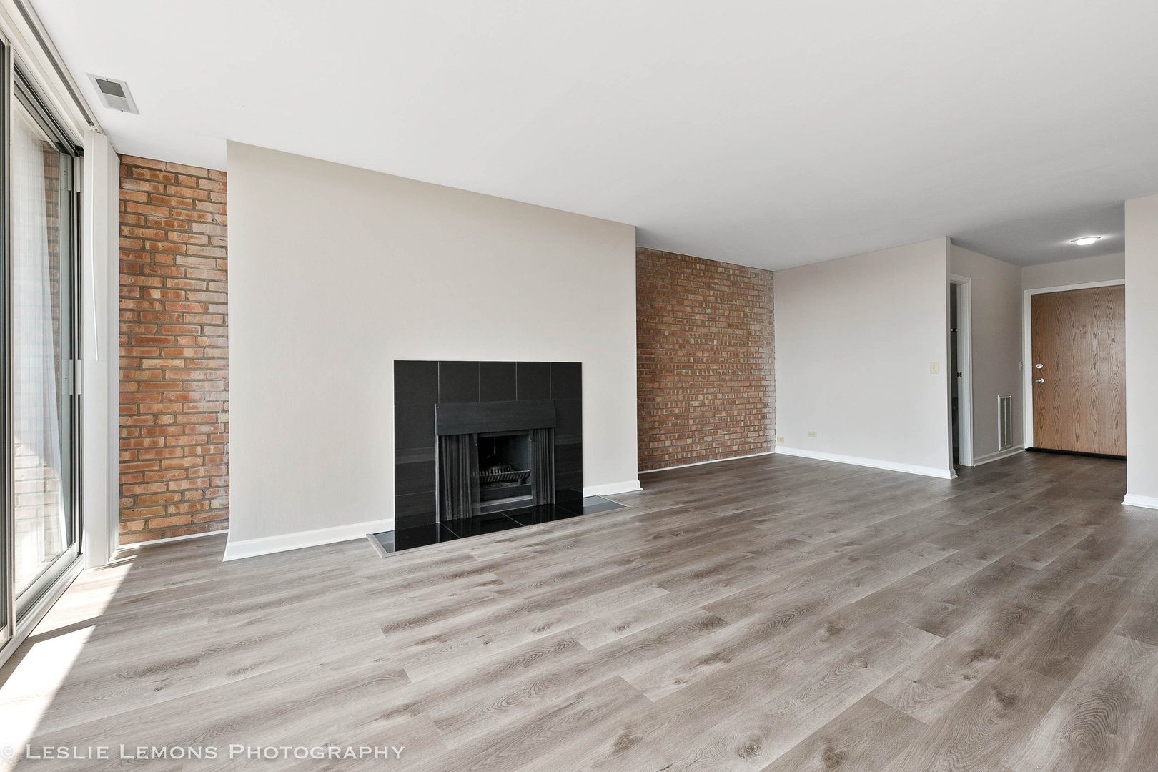 5950 Oakwood Drive #6A, Lisle, IL 60532