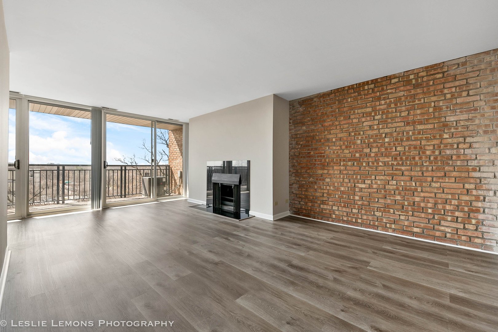 5950 Oakwood Drive #6A, Lisle, IL 60532