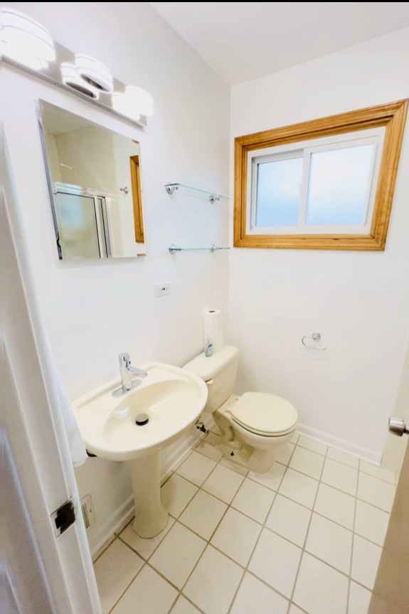 2531 W Howard Street #B, Chicago, IL 60645