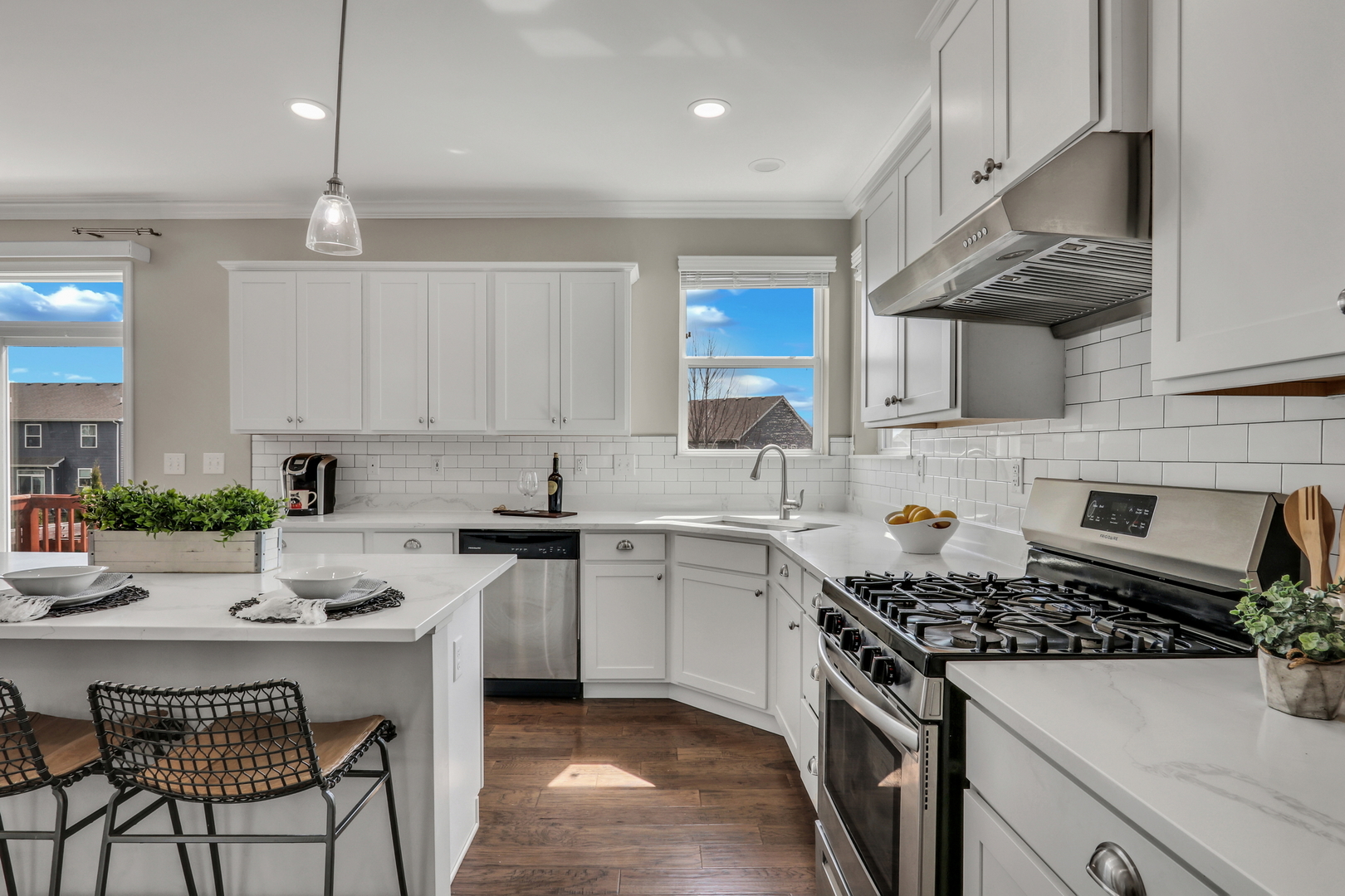 34197 N Jenna Lane, Gurnee, IL 60031