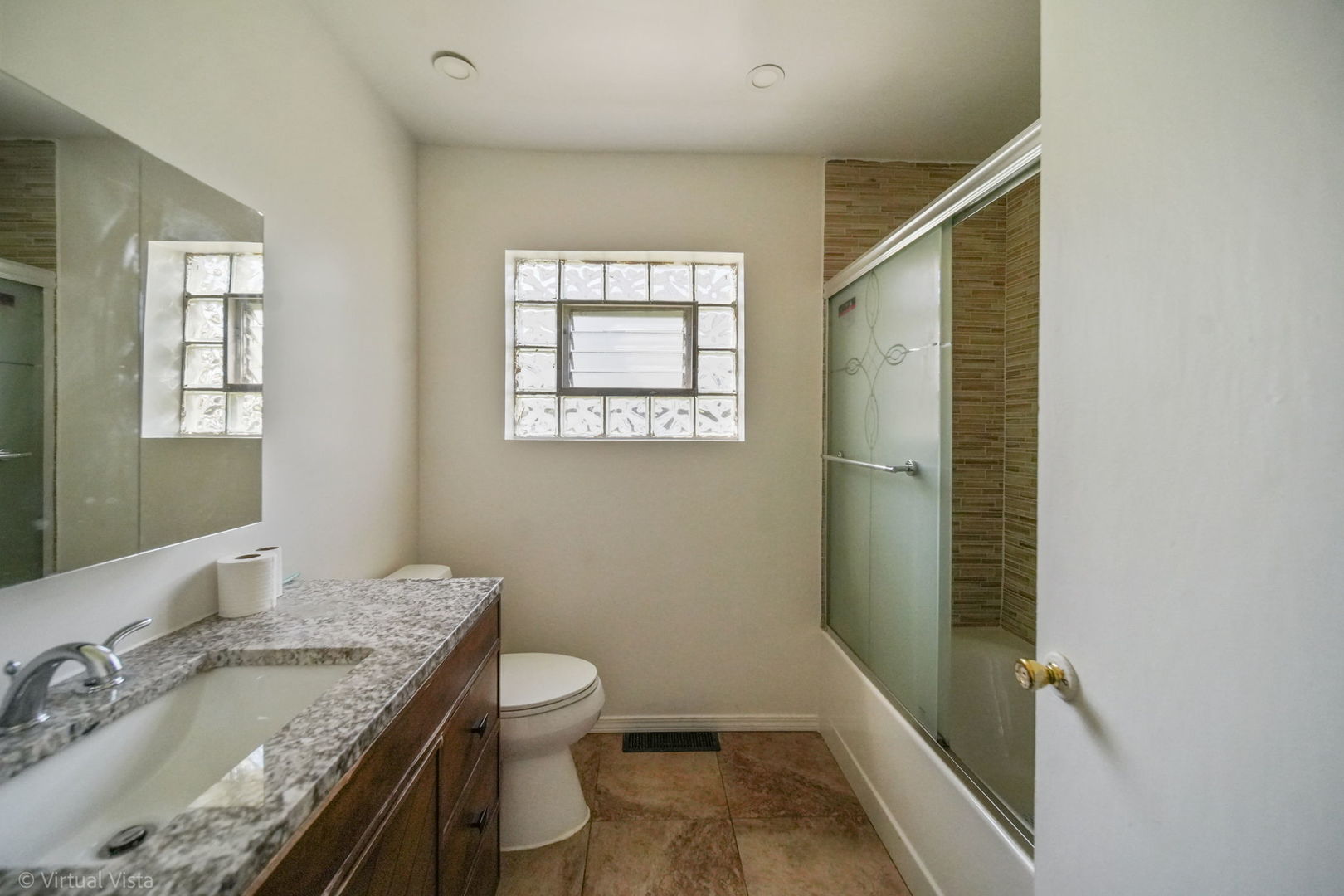 4400 W Cortez Street, Chicago, IL 60651