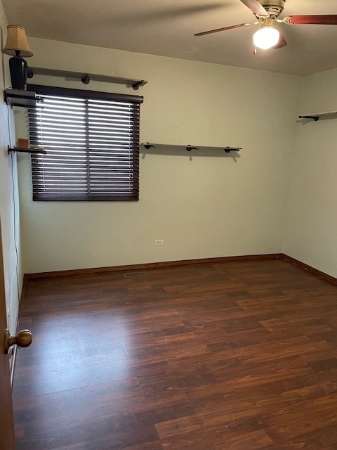6033 Kit Carson Drive #15-4, Hanover Park, IL 60133