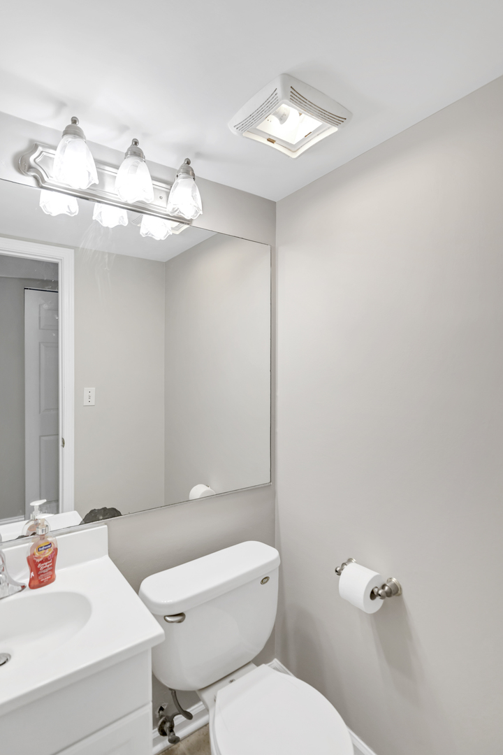1385 Gloucester Court, Hoffman Estates, IL 60192