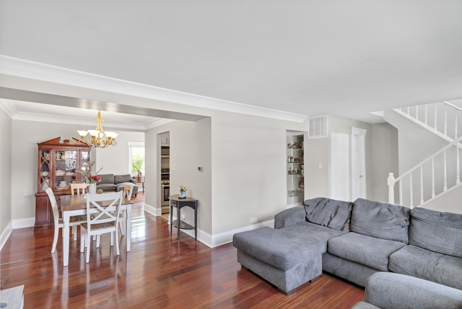 1385 Gloucester Court, Hoffman Estates, IL 60192