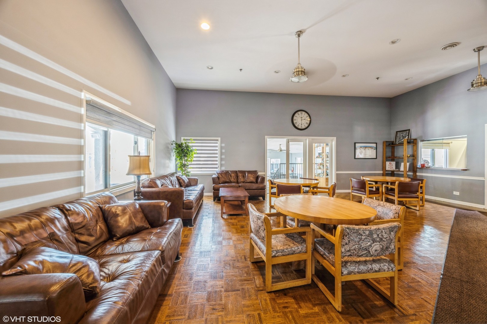 165 Cascade Drive, Indian Head Park, IL 60525