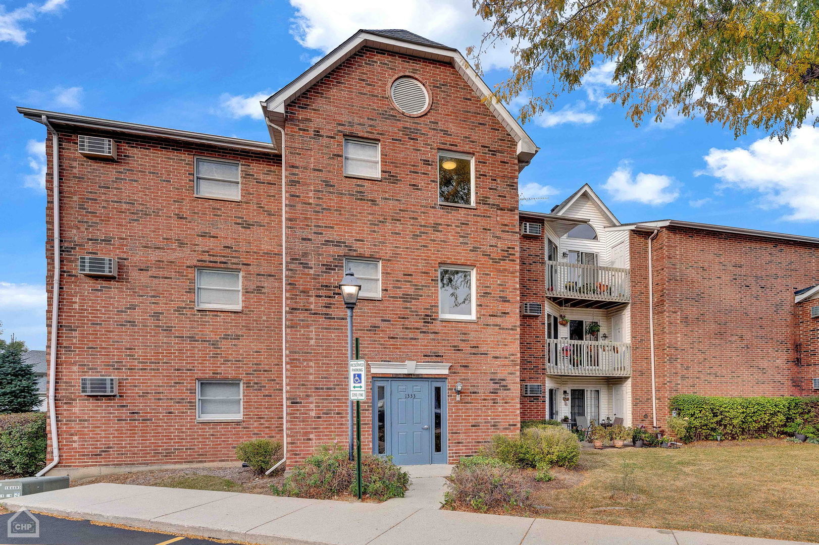 1333 Cunat Court #2F, Lake In The Hills, IL 60156