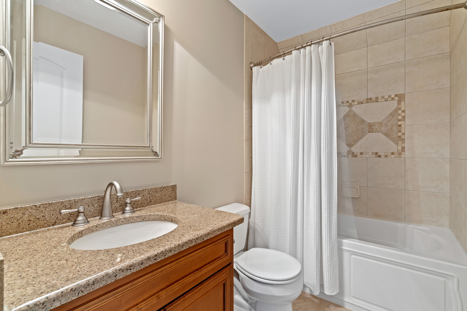 4037 Main Street, Downers Grove, IL 60515