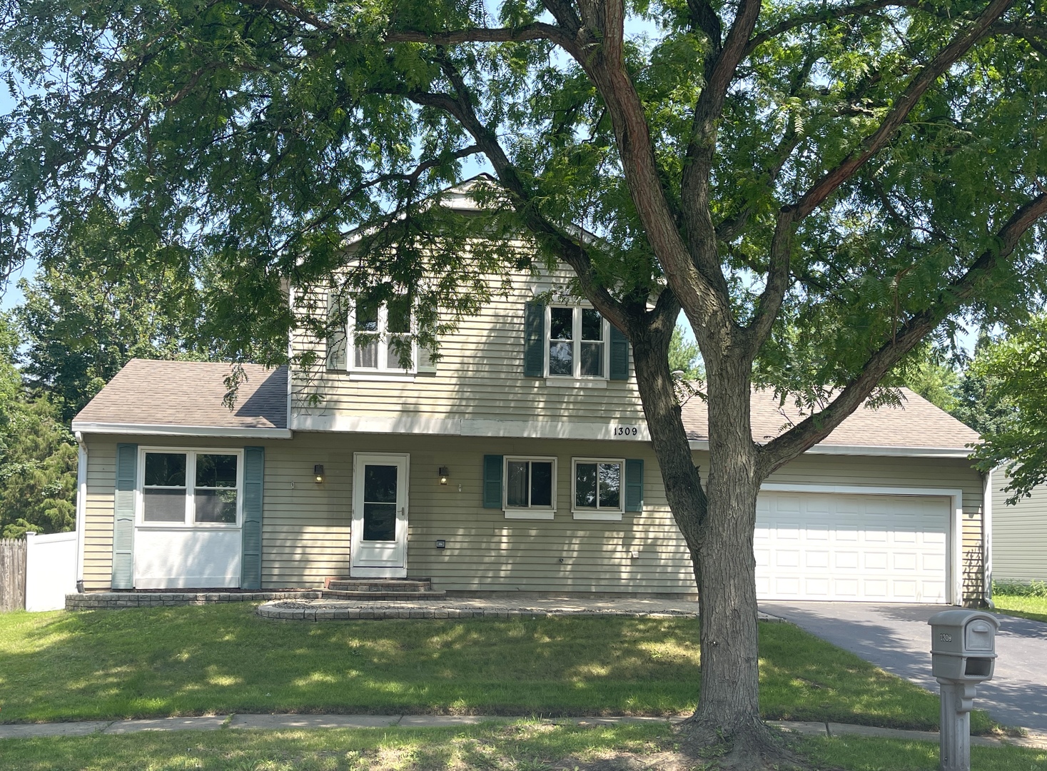 1309 Monmouth Avenue, Naperville, IL 60565