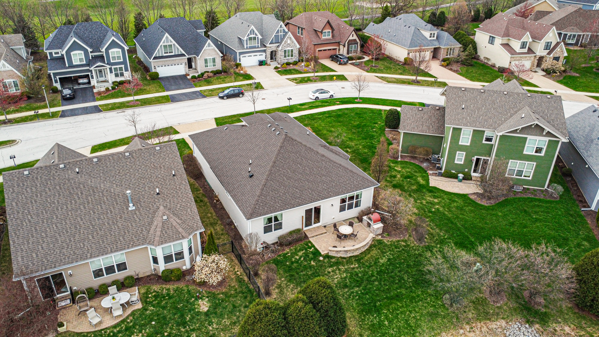 1N587 Golf View Lane, Winfield, IL 60190