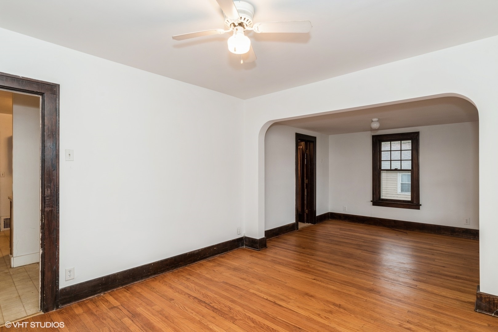 26121 W Lake Avenue, Antioch, IL 60002